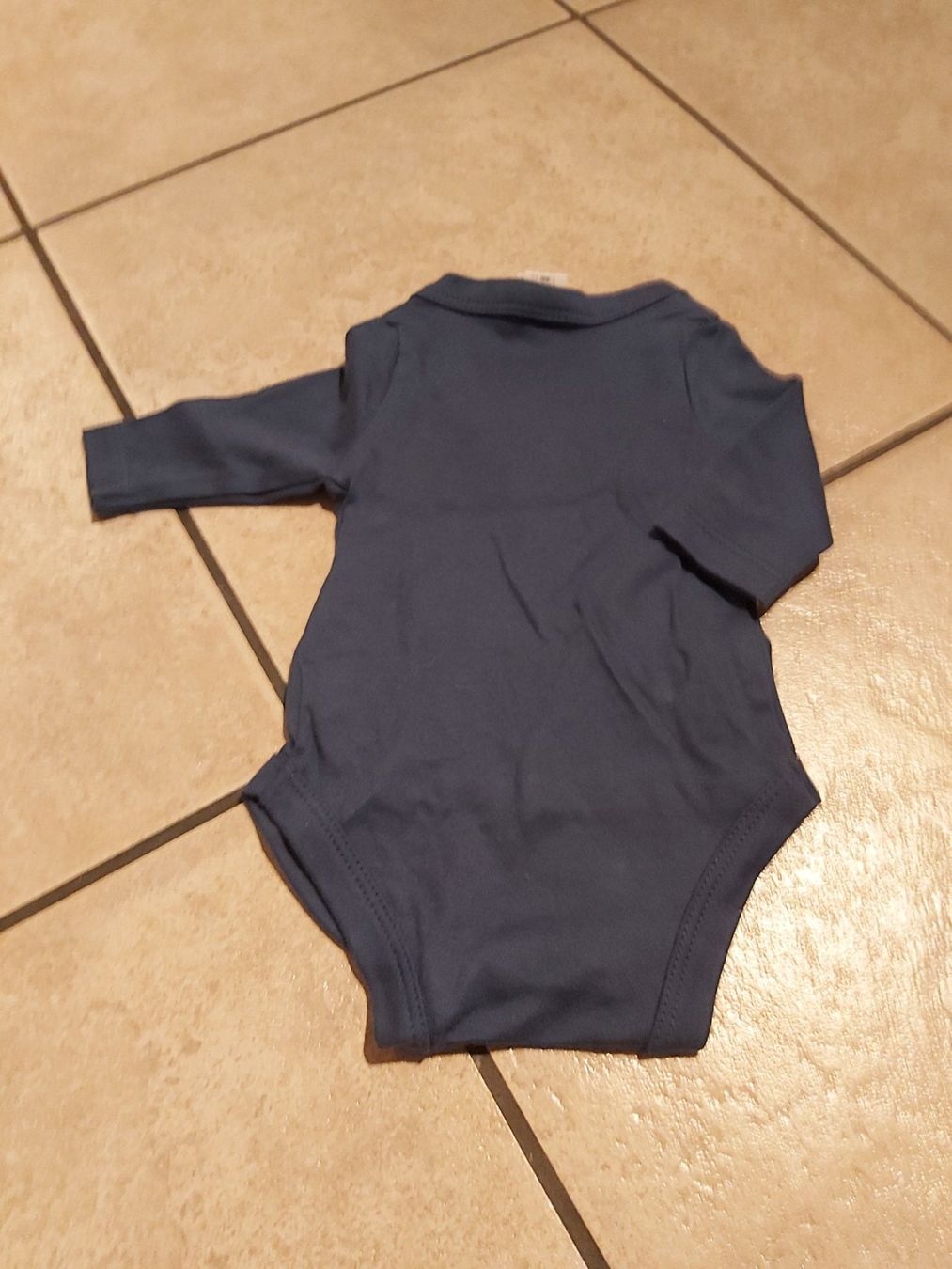Lotti & Set di vestiti: Baby langarm body Gr.46 – Nuovo (secondo la descrizione) da Disentis/Mustér venduto da epa_862v 1