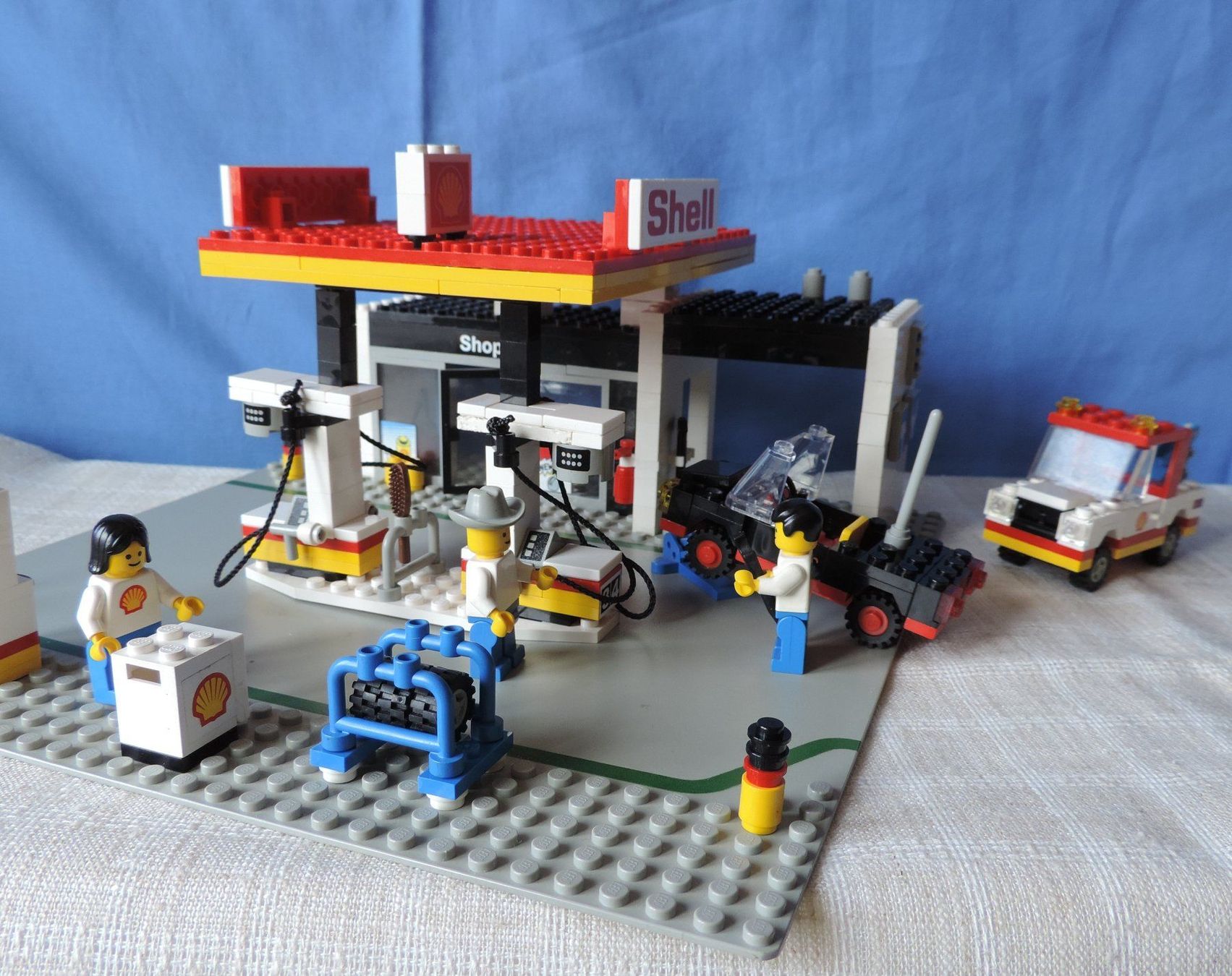 Lego Jouets: Shell Tankstelle, Set 6378 + Cabrio Set 6627 – D'occasion à Burgdorf par ursla50 4