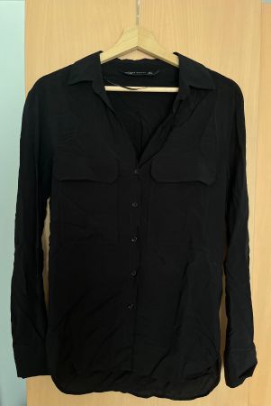 Schwarze Bluse von Zara Woman - zeitloser Klassiker!
