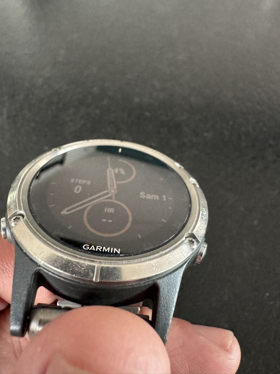 Garmin Smartwatch: Garmin Fenix 5 plus Sapphire avec bracelet titane – Usato da Port venduto da Wermala 2