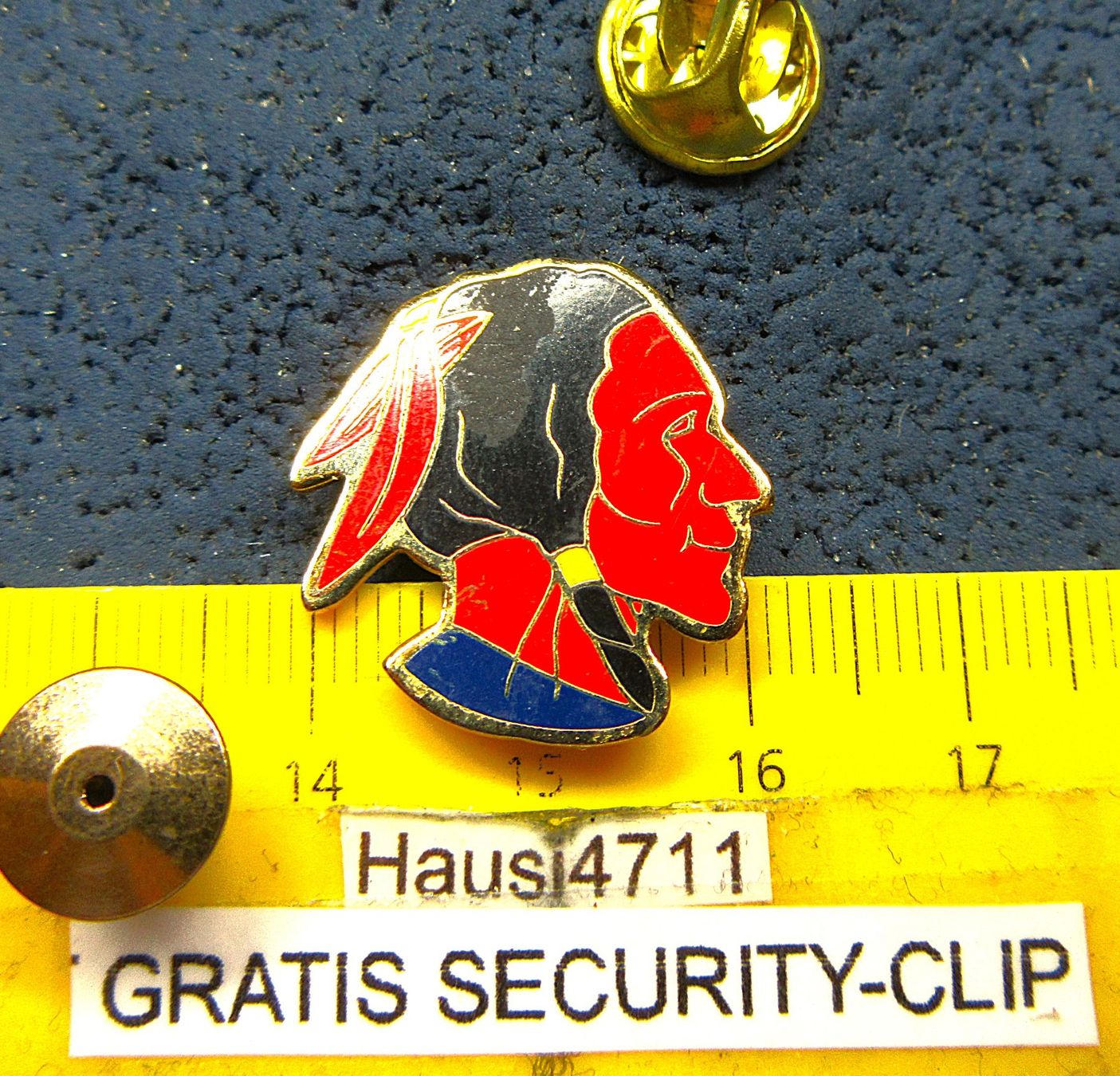 Plaketten & Abzeichen: INDIANER PIN GOLDIG – Gebraucht aus Ettingen von Hausi4711