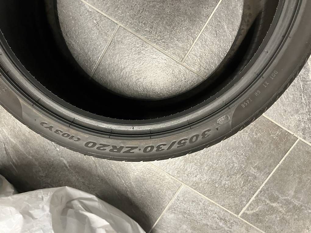 Pneus & Roues: Pirelli P ZERO 305 30 R20 – D'occasion à Menznau par siricius 1