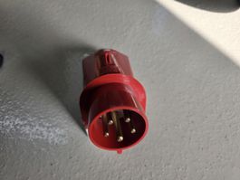 CEE Anbau Stecker 32 A