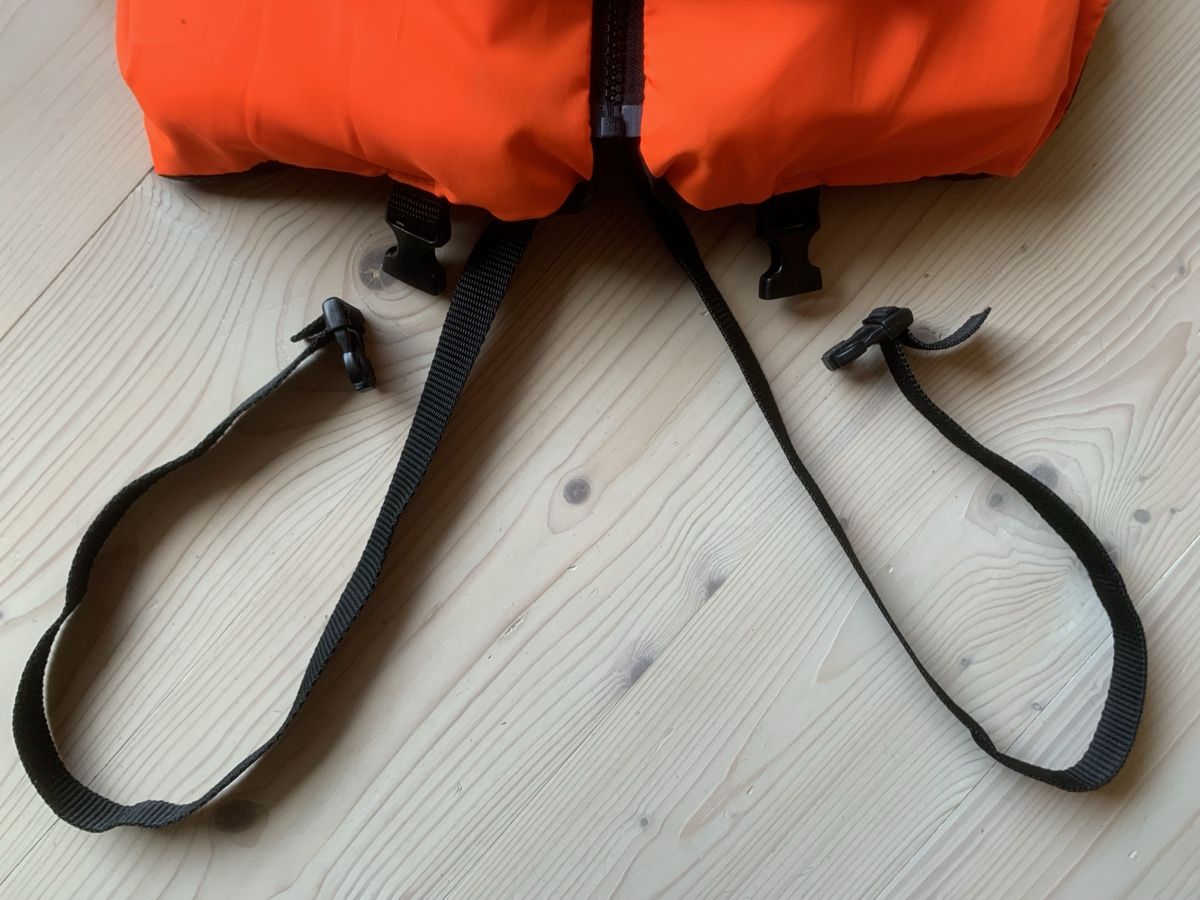 Giubbotti di salvataggio: Schwimmweste 20-30 kg – Usato da Biberist venduto da coffee13 1