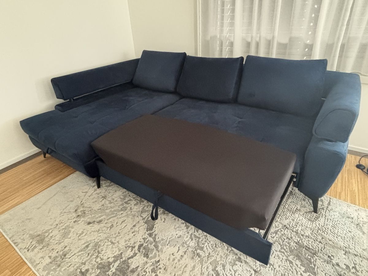 Divani: Ecksofa dunkelblau mit Schlaffunktion – Usato da Zürich venduto da roo_8xd6 1