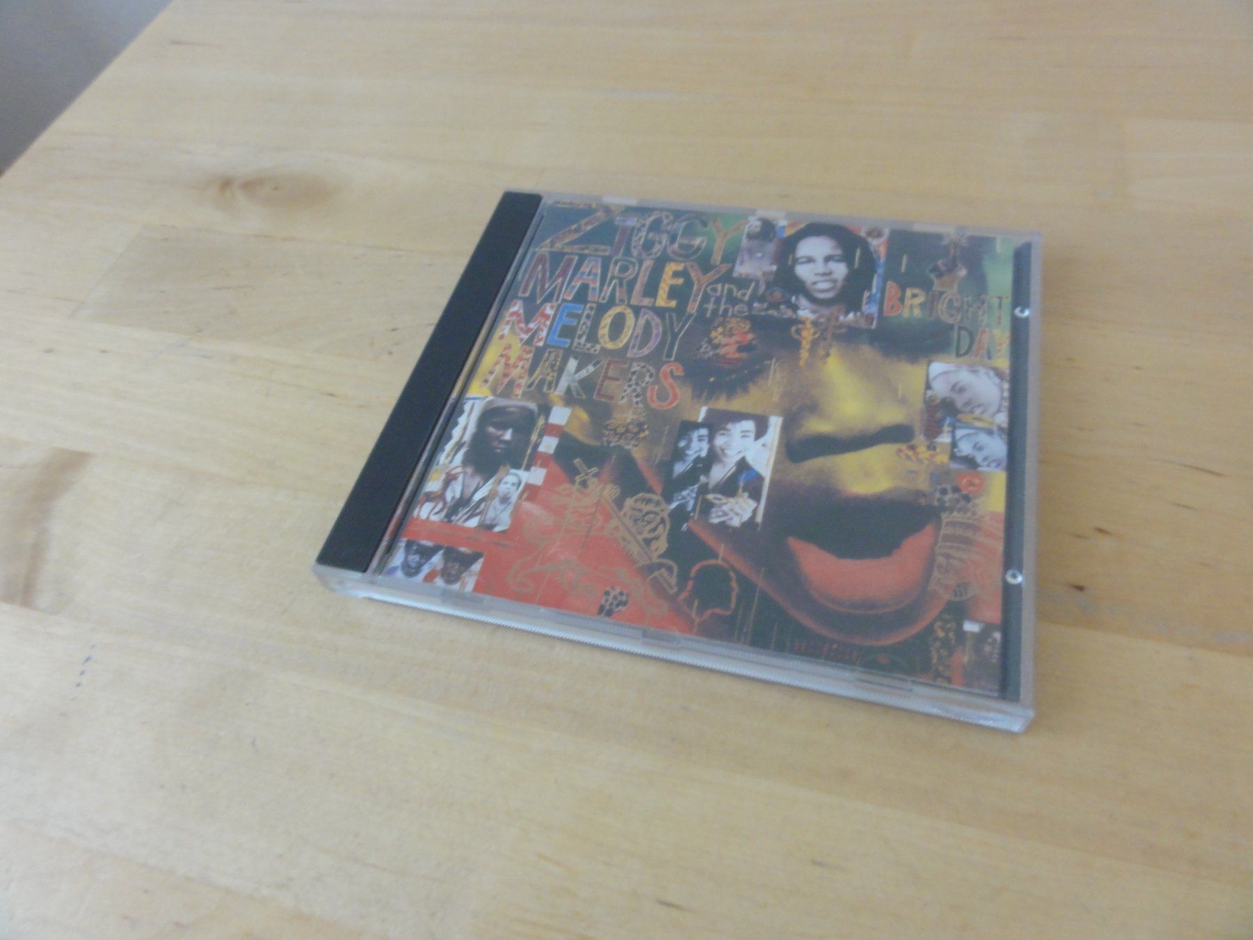 CD: CD ZIGGY MARLEY "One Bright Day" – Usato da zürich venduto da Goldimmund 5