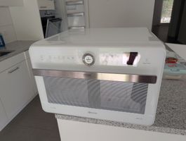 Hochwertige Multifunktional-Mikrowelle von Bauknecht