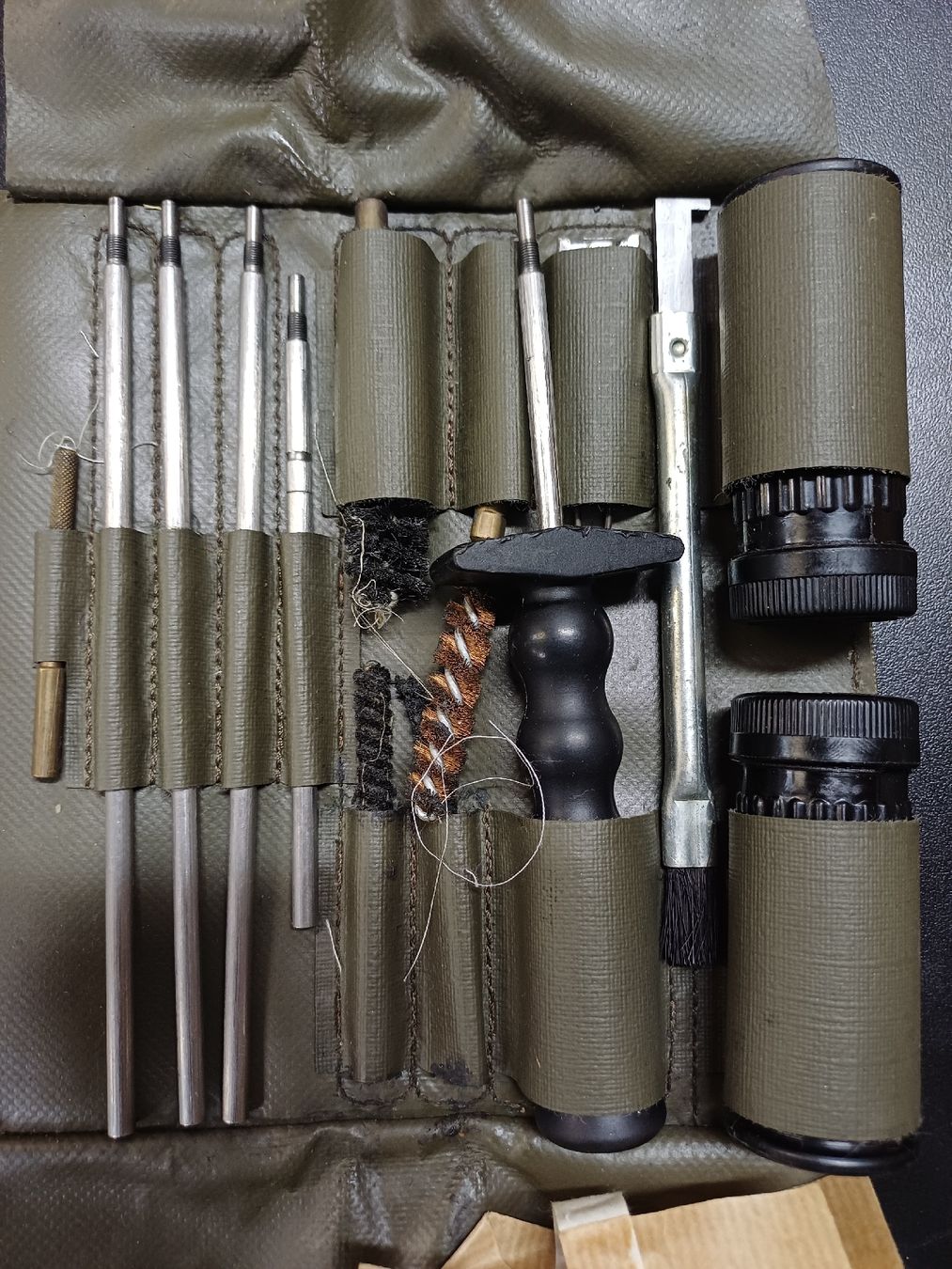 Schweizer Armee Tutti gli attrezzi: Schweizer Militär Gewehrputzzeug – Usato da Wangenried venduto da Recycler94 1