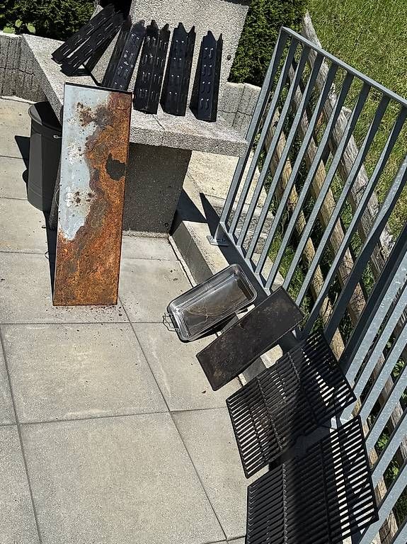 Grills: Gasgrill Edelstahl mit 6+1 Brenner – Gebraucht aus Hasle LU von FvF 4