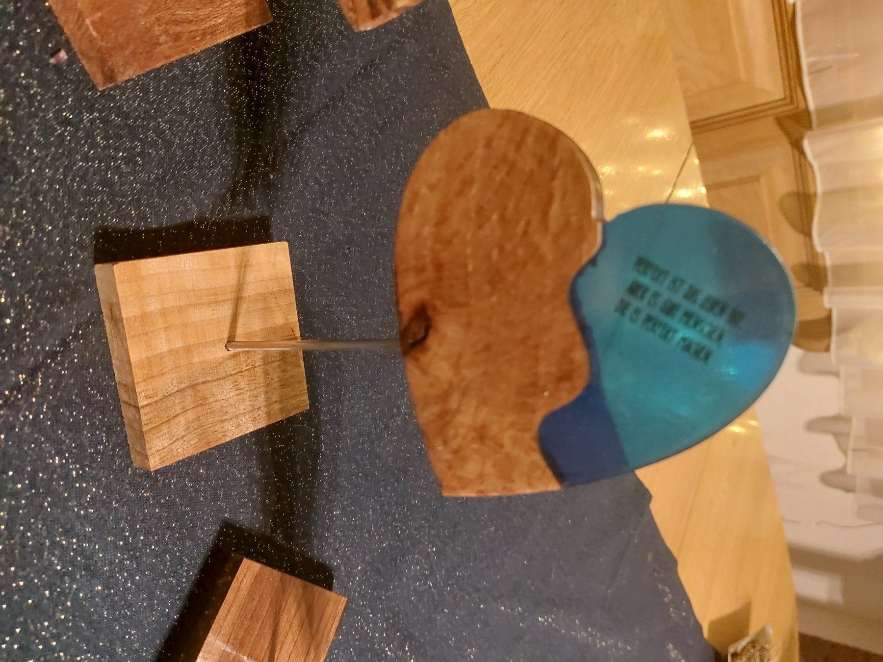 Articoli in legno: Epoxidharzherz mit Spruch – Nuovo e nell'imballaggio originale da Wolhusen venduto da rioferdi 3