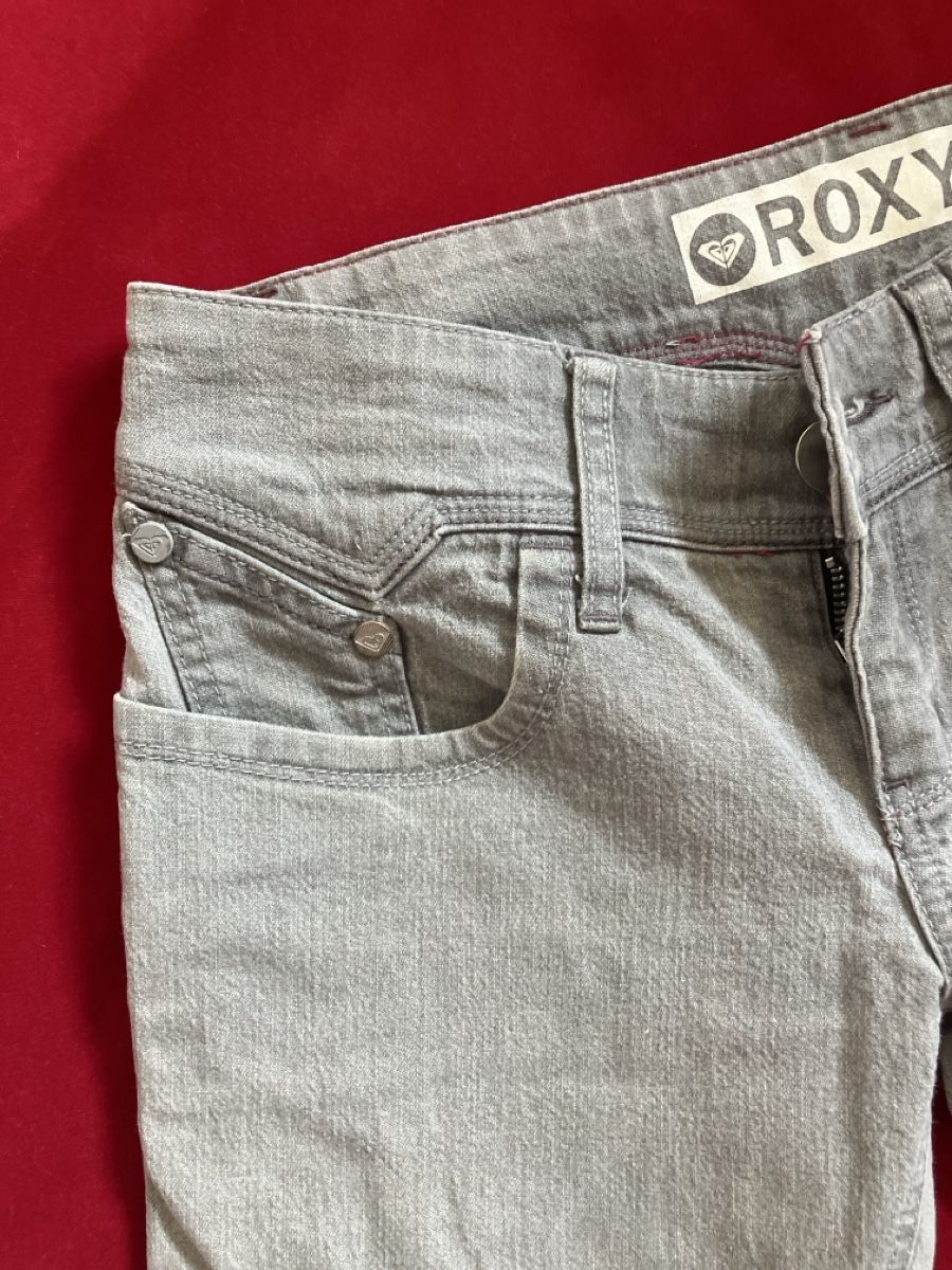 Roxy Jeans: ROXY Jeans Damen Regular Grösse 26 hellgrau – Usato da Muralto venduto da jac_hkz5 2