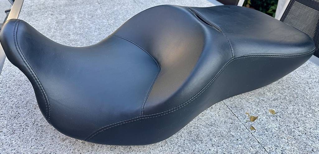 Alle Motorradersatzteile: Harley Davidson Sitzbank Sundowner – Gebraucht aus Brugg AG von Haesi5 3