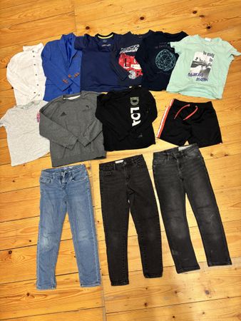 Kleiderpaket Jungs, Grösse 122/128
