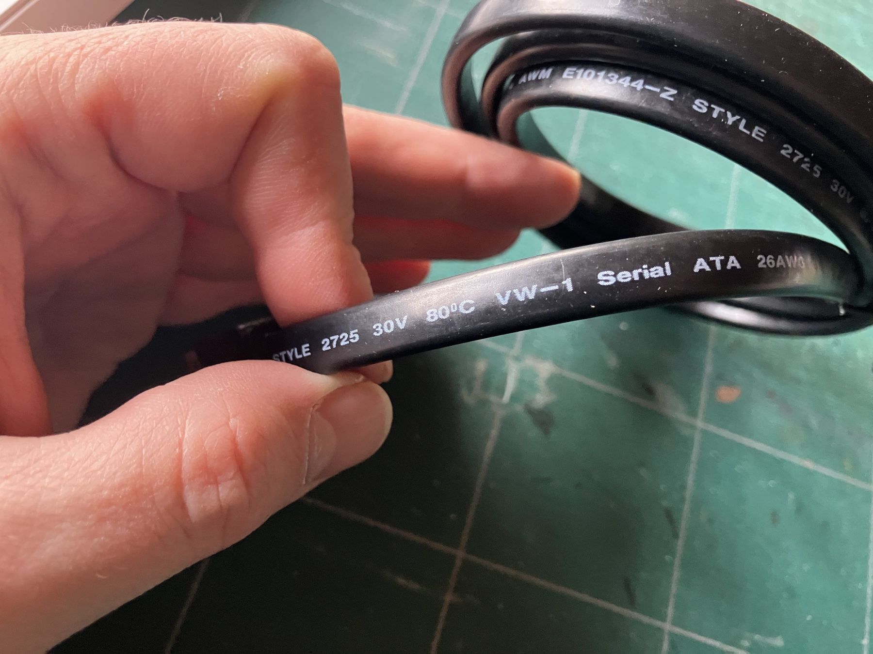 Cavi: esata zu esata Kabel 1m schwarz – Usato da Oberegg venduto da Najen751 2