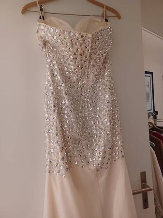 Deisgne Kleid