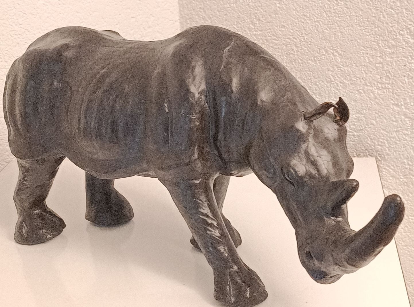 Figurines: Nashorn Deko Figur, majestätisch – D'occasion à Pfäfers par Gadonis