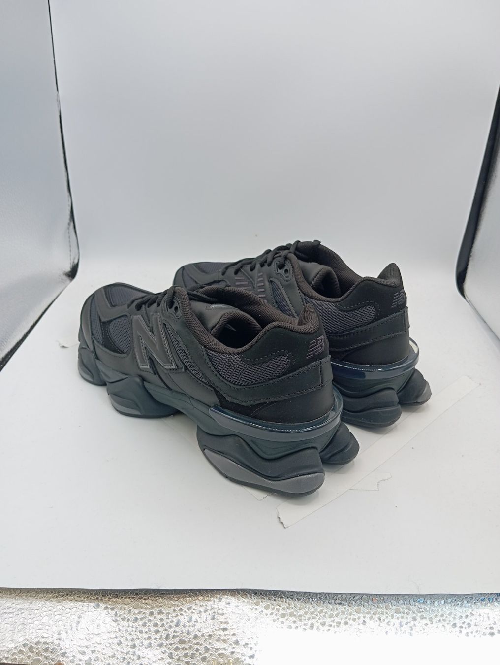 New Balance Scarpe da uomo: New Balance 9060 (EU47) – Nuovo e nell'imballaggio originale da Schaffhausen venduto da outlez 5