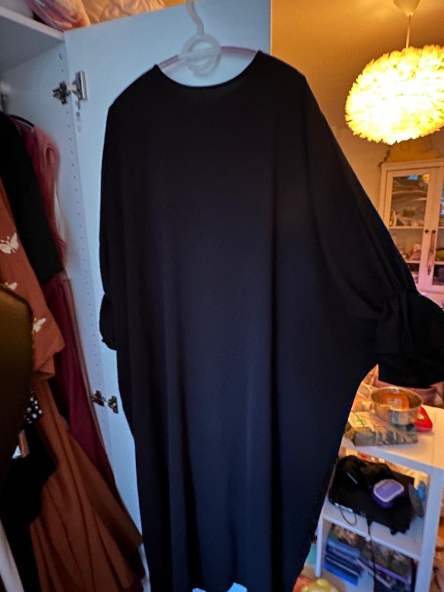 Lotti di vestiti: Kleidung  – Nuovo (secondo la descrizione) da Horgen venduto da emi_9dyh 2