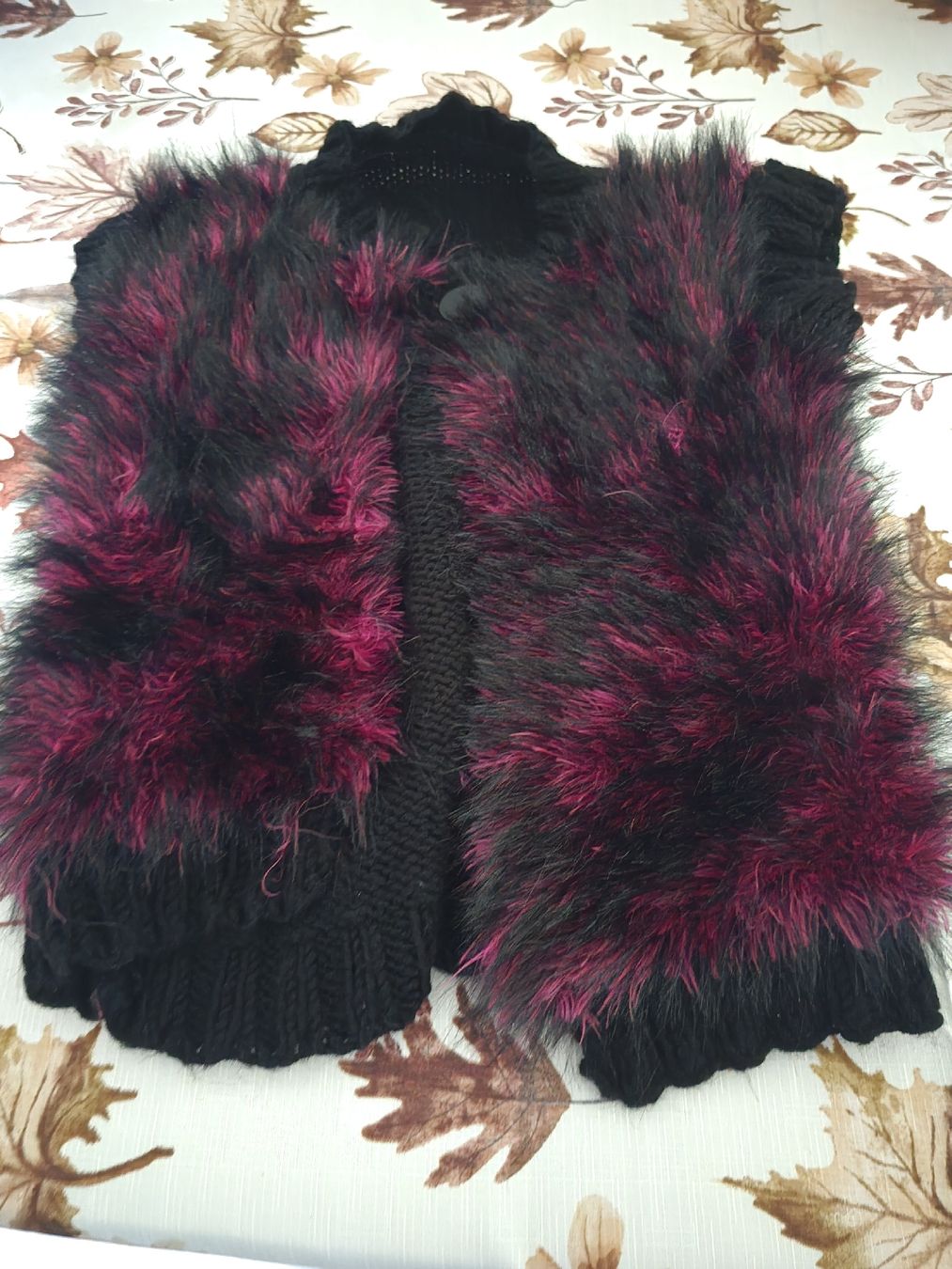 Altro abbigliamento per bambina: handgestricktes Gilet – Nuovo e nell'imballaggio originale da Matten b. Interlaken venduto da sonnyboy22