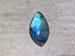 Labradorit (55.50 ct)