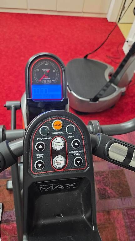 Vélos d'appartement: Bowflex Max Trainer M5, Hometrainer Stepper – D'occasion à Gelterkinden par Ricchi0 3