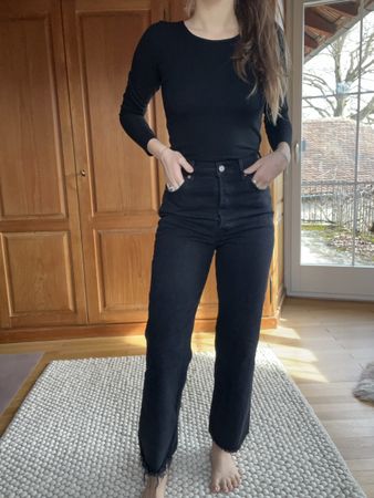 LEVI’S PREMIUM FLARE JEANS