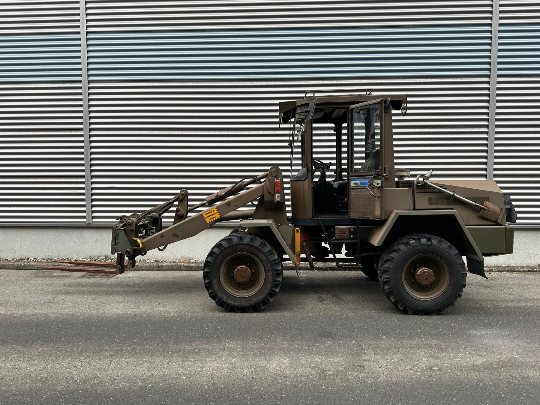 Veicoli commerciali: Liebherr L 508 – Usato da Alpnach-Dorf venduto da Hess-Automobile