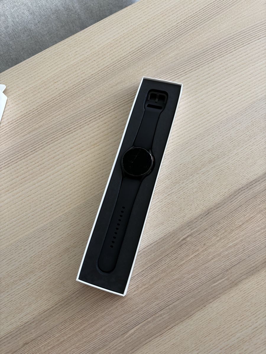 Samsung Smartwatch: Samsung Galaxy Watch 4 – Usato da Trimbach venduto da fro_2ztm 1