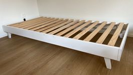 Kinderbett 1.9x0.9m mit Lattenrost&seitlichem Rausfallschutz
