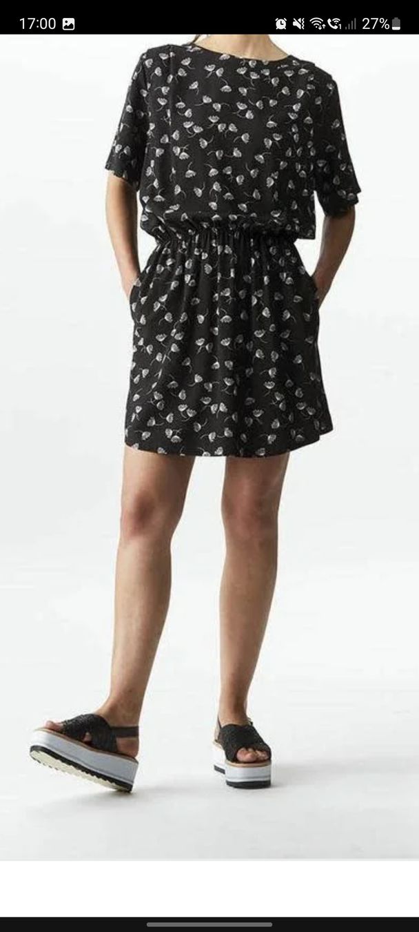 Wemoto Kleider: Damen Kleid schwarz mit Blumenmuster – Gebraucht aus Horgenberg von Klatschmohnmaria 1