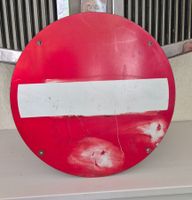 Verkehrsschild / Strassen Schild Einbahnstrasse