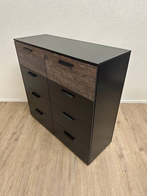 Cassettiere: Moderne Kommode mit 8 Schubladen in Schwarz und Holzoptik – Usato da Obernau venduto da Arche_Noah_Brocki 2