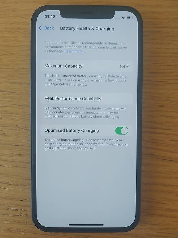 Portables: iPhone 12, 128 GB, Schwarz + Zubehör – D'occasion à Burgdorf par ada_k9bs 1