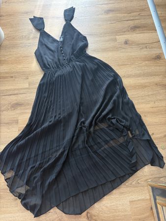 The Kooples Kleid schwarz plissiert mit Trägern neu
