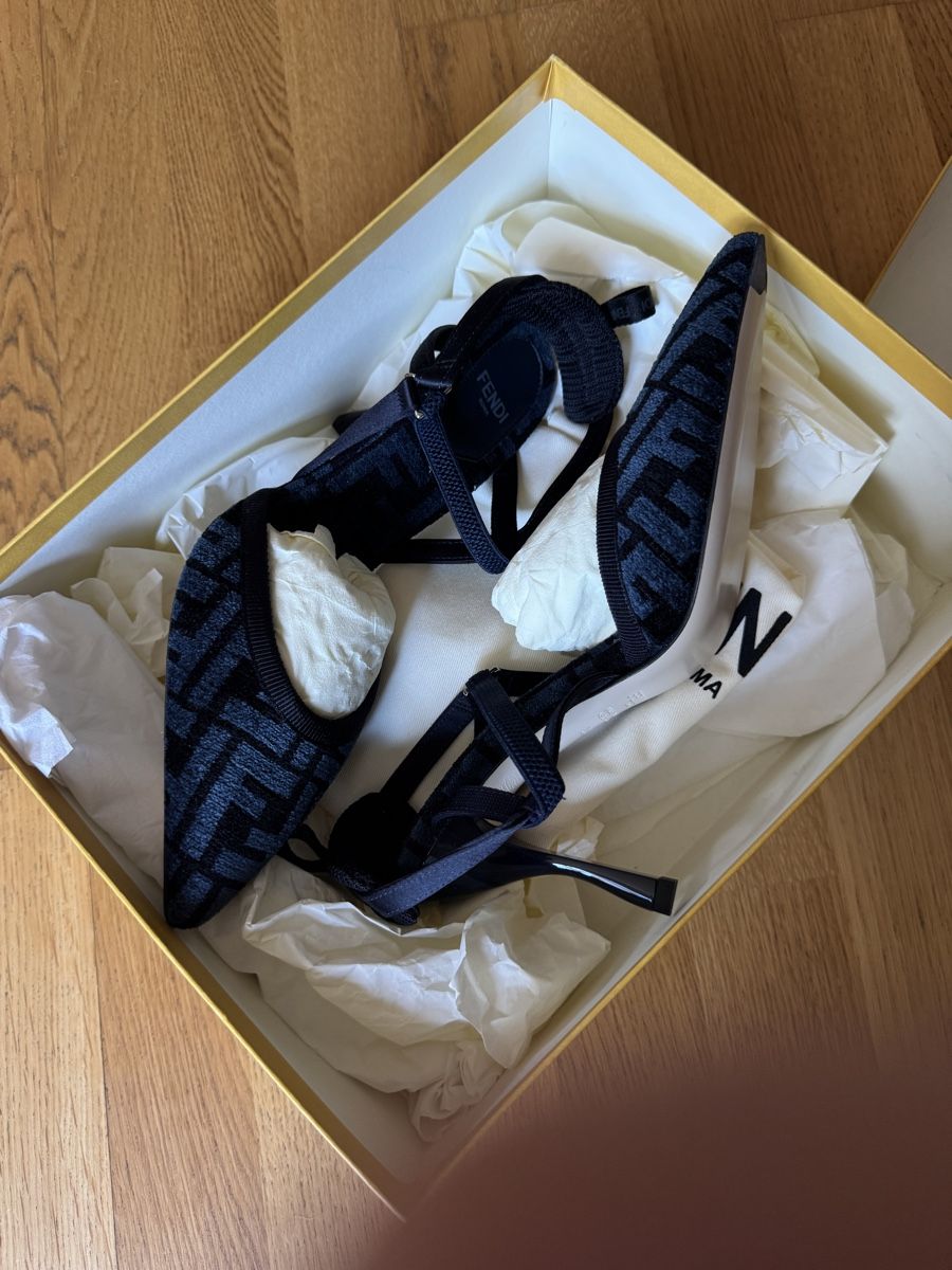 Fendi Damenschuhe: Fendi Colibri Lițe – Neu und originalverpackt aus Zürich von ace_7yvh 3
