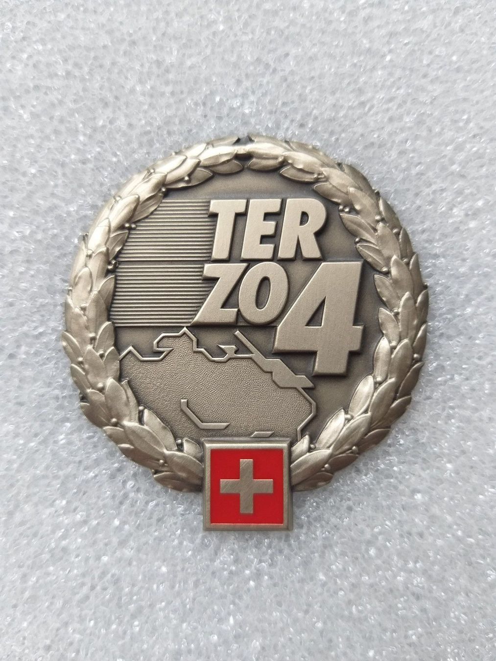 Plaketten & Abzeichen: Béretemblem Territorialzone 4 – Neu (gemäss Beschreibung) aus Bauma von SwissMilitaria