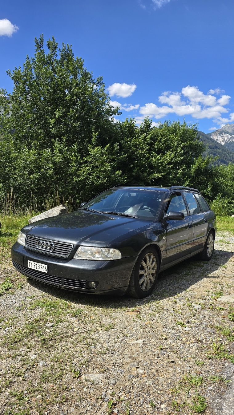 Audi Automobili: Audi a4 1.8t  – Usato da Rossura venduto da AlessandroZ.