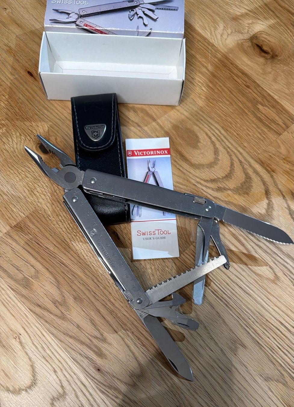 Victorinox Coltelli tascabile: VICTORINOX SWISSTOOL MIT ETUI – Nuovo e nell'imballaggio originale da Zürich venduto da Frei-Occasionen 2