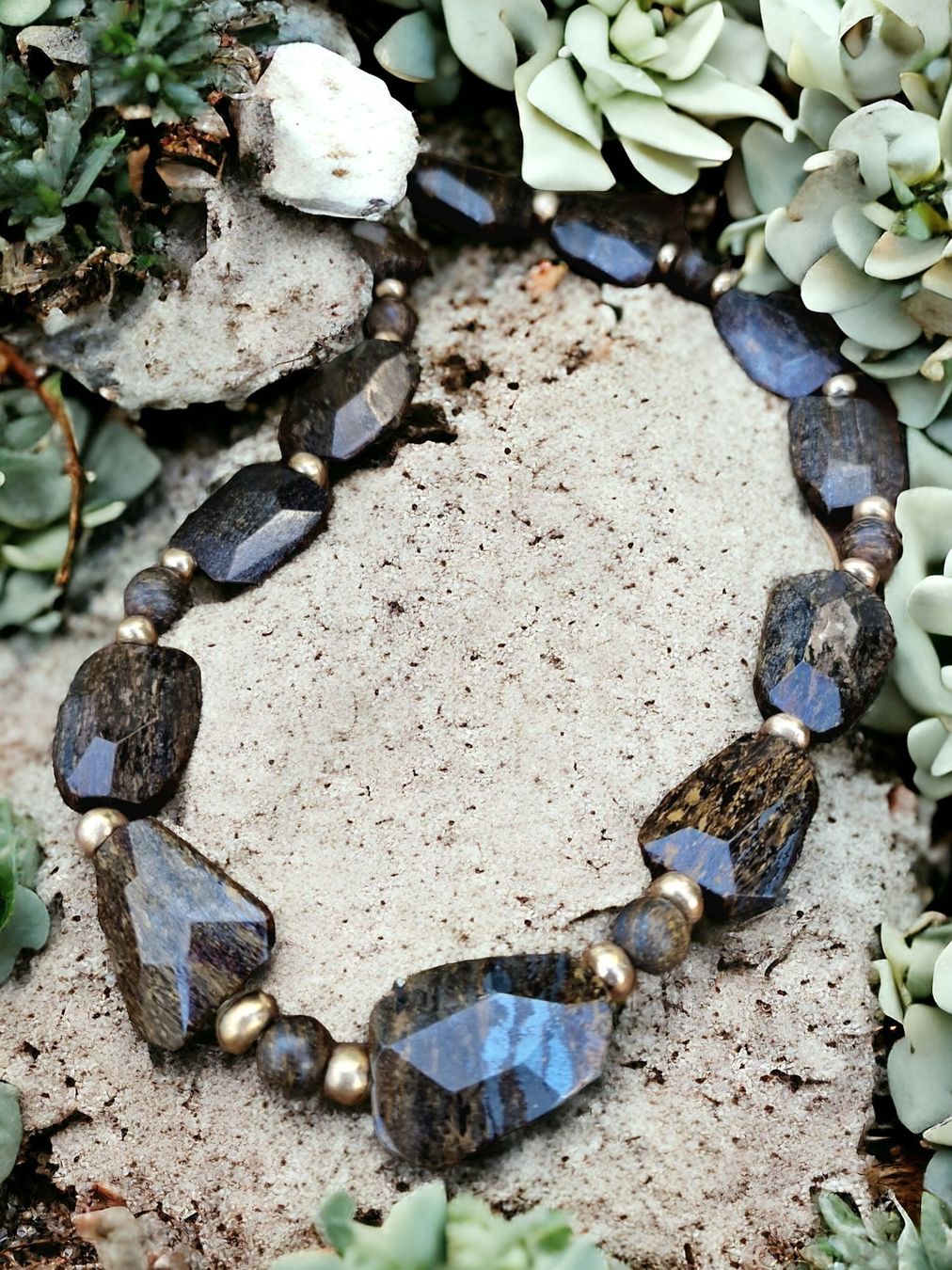 Catenine: Statement-Collier Bronzit mit Bronze-Perlen – Nuovo e nell'imballaggio originale da Aarau venduto da Schmuckhoehle_MD