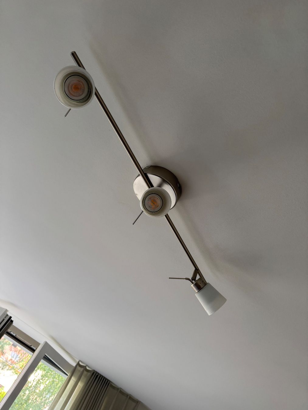 Ikea Lampes: Deckenschiene mit 3 Spots, IKEA – D'occasion à Cham par Saskia125 4