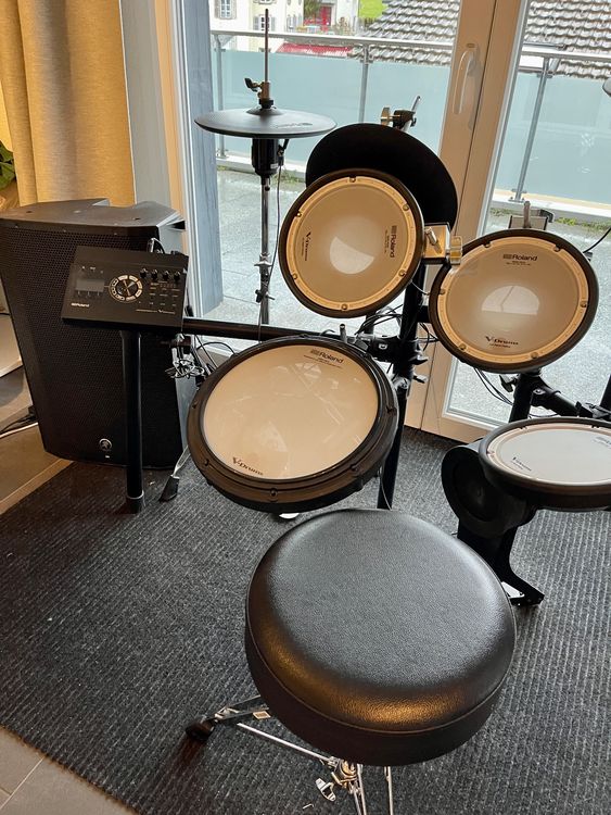Roland TD17KVX VDrums Series Drumkit inkl. Mackie Thump Kaufen auf