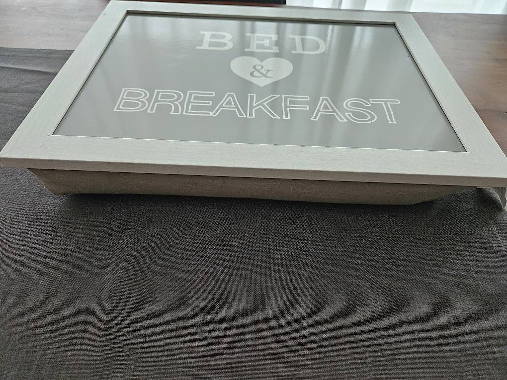 Tablet PC: 2x Serviertablett / Betttablett Bed & Breakfast – Usato da Mels venduto da nic_r6tt