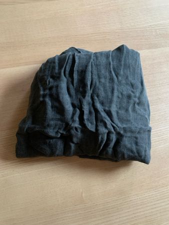 dark grey scarf
