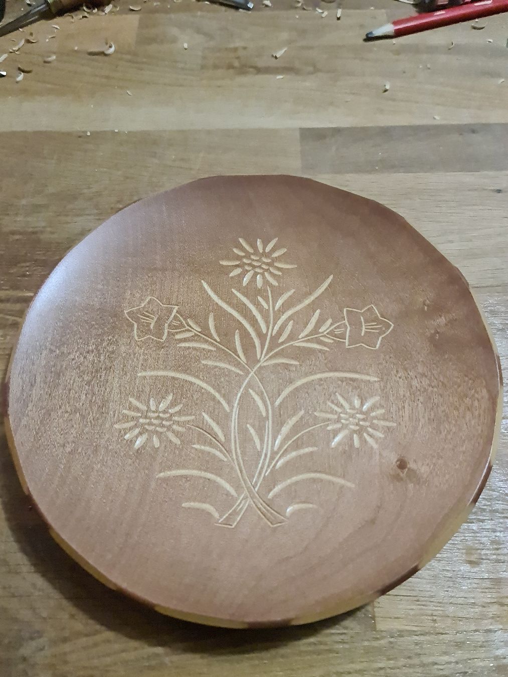 Piatti: holzteller mit schnitzerei – Nuovo e nell'imballaggio originale da Siebnen venduto da Holzwork75 1
