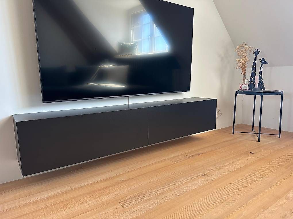 Mobili TV: TV-Möbel – Usato da Bern venduto da ilariamaria