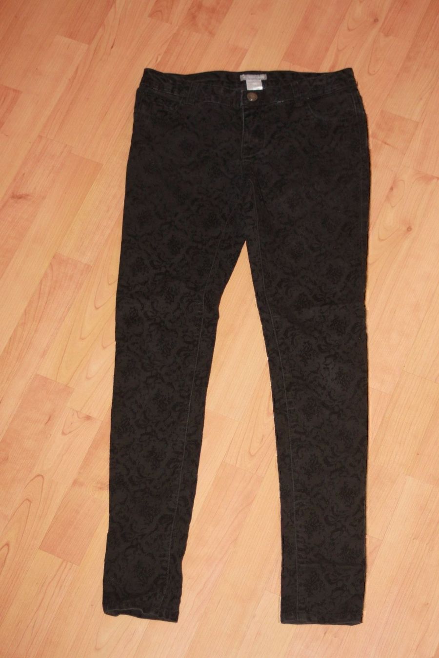 Hosen: schwarzgraue Hose mit Ornamentmuster 152 – Neu (gemäss Beschreibung) aus Wenslingen von Strick4Alpaca