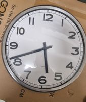 Wanduhr rund analog Quartz weisses Zifferblatt 30 cm