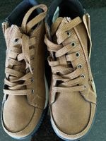 Sneaker /// 38