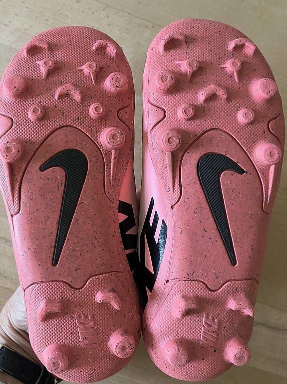 Scarpe da uomo: Nike Fussballschuhe Gr. 29.5 – Usato da Winterthur venduto da defrohp 4