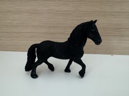 Schleich Friese Hengst 13667 Pferd